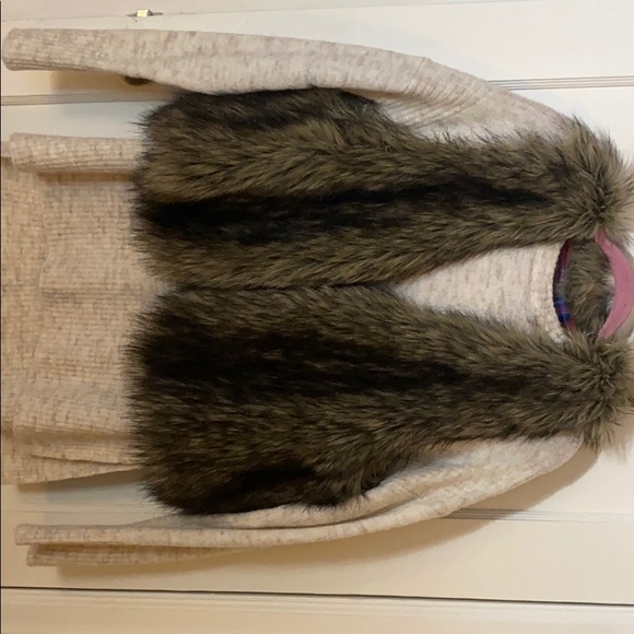 Faux fur vest - Picture 3 of 5